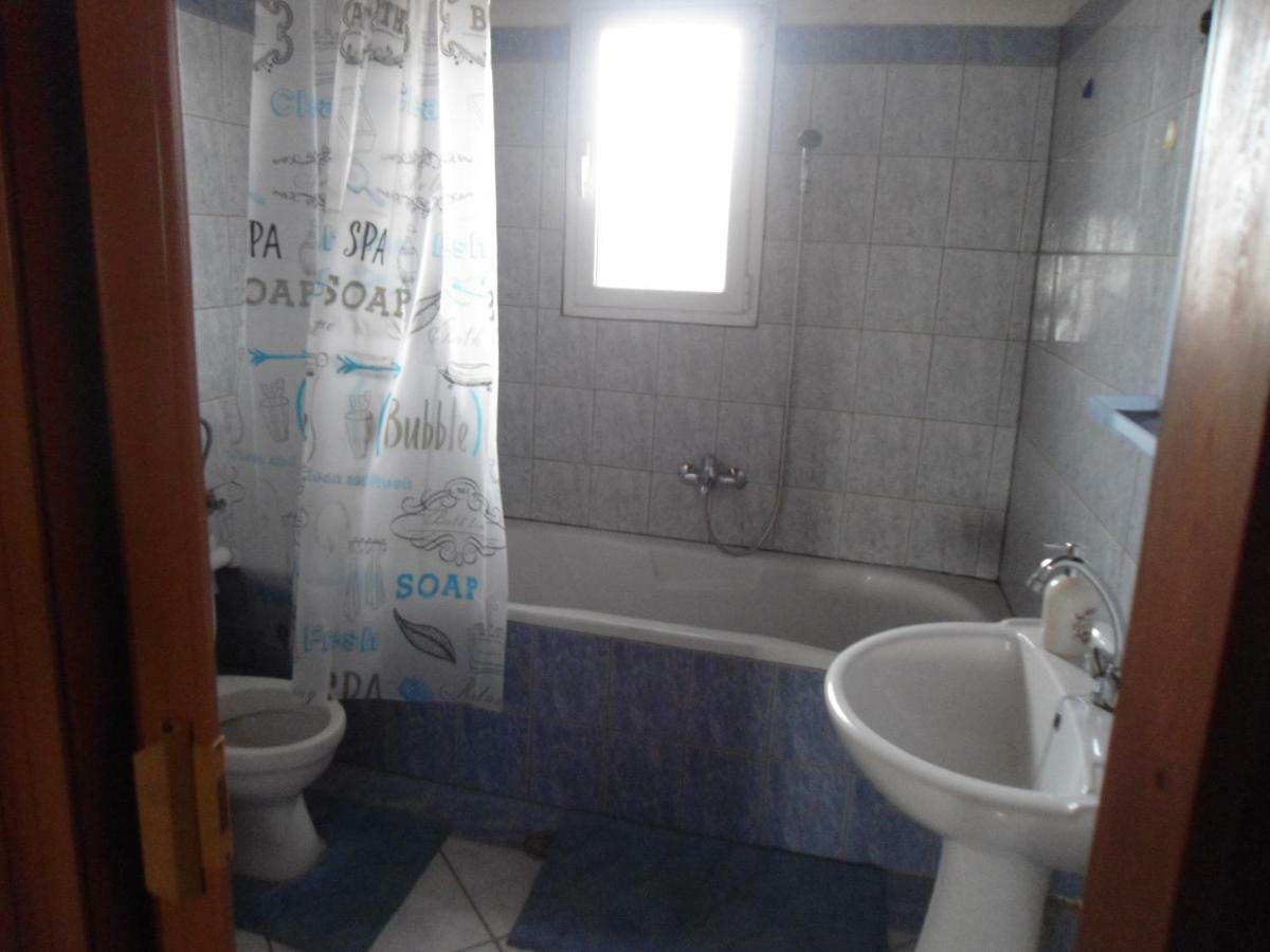 Sunny Apartment 15 Min From Airport And Sea Artemida  Exterior foto