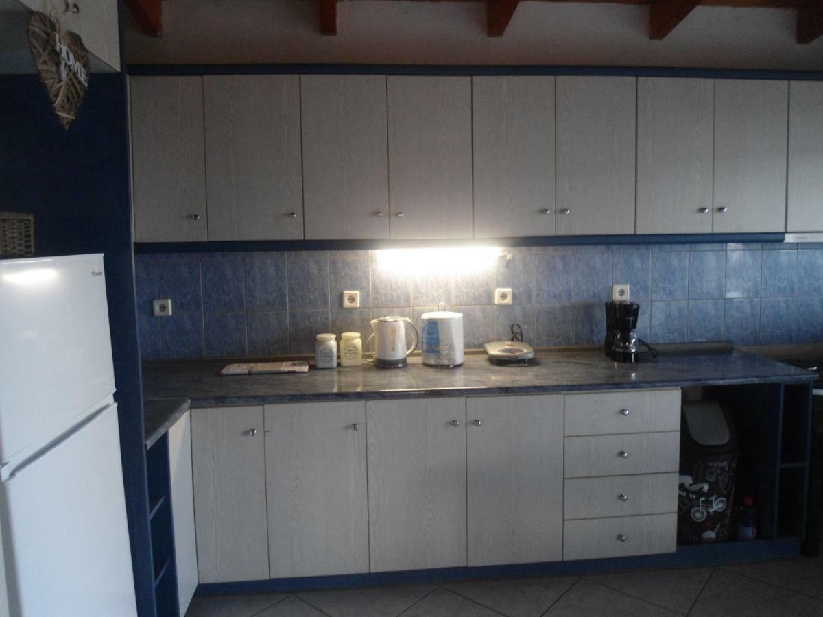 Sunny Apartment 15 Min From Airport And Sea Artemida  Exterior foto